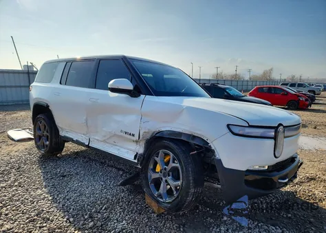 2024 Rivian R1S Adventure z USA, uszkodzony, nr VIN 7PDSGABA7RN030721